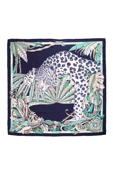 Shop SALVATORE FERRAGAMO  Foulard: Salvatore Ferragamo foulard in seta stampa Animalier.
Lunghezza 90 x 90 CM.
Composizione: 100% seta.
Made in Italia.. 310154 FO TOGONEW-771188 FANTASIA